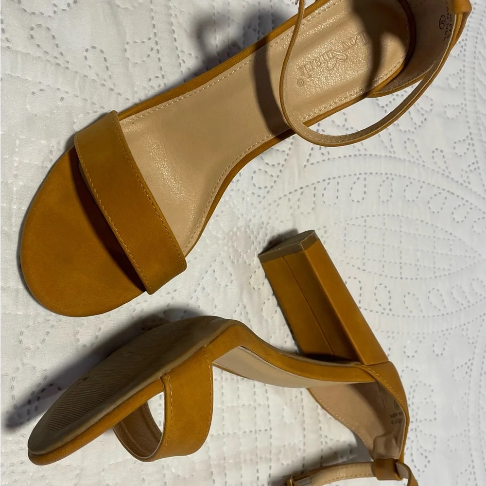 Open Toe Heels - Picture 1 of 5